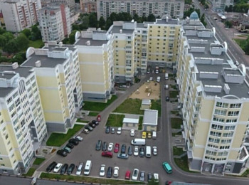 Продаж 1 кімнатної в самому центрі , невисокий поверх, 1 кімнатні