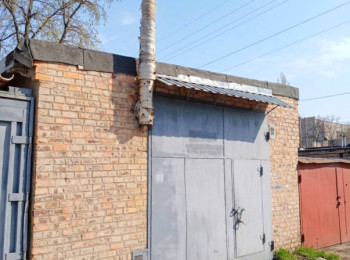 Продаж гаражу, Гаражі