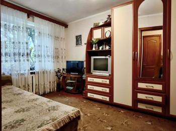 Продаж 1-кімнатного житла 24 м2 в районі проспекту Михайла Грушевського., 1 кімнатні