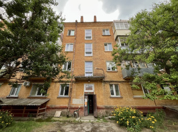 ПРОДАЖ 2-кімнатної квартири в Центрі міста по вул. Тиха, 1 (є Відновлення, Ваучер), 2 кімнатні
