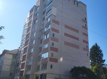 !!! Продаж 3х кімнатної квартири з гарною локацією, 4+ кімнатні