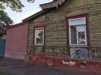 Продаж частини будинку в центрі, Частина будинку